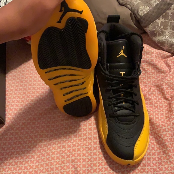 University gold 12s - Picture 2 of 3